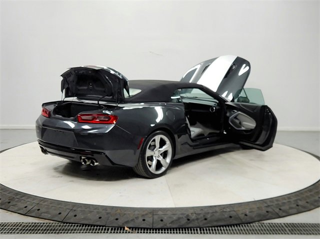 Used 2018 Chevrolet Camaro SS image 15