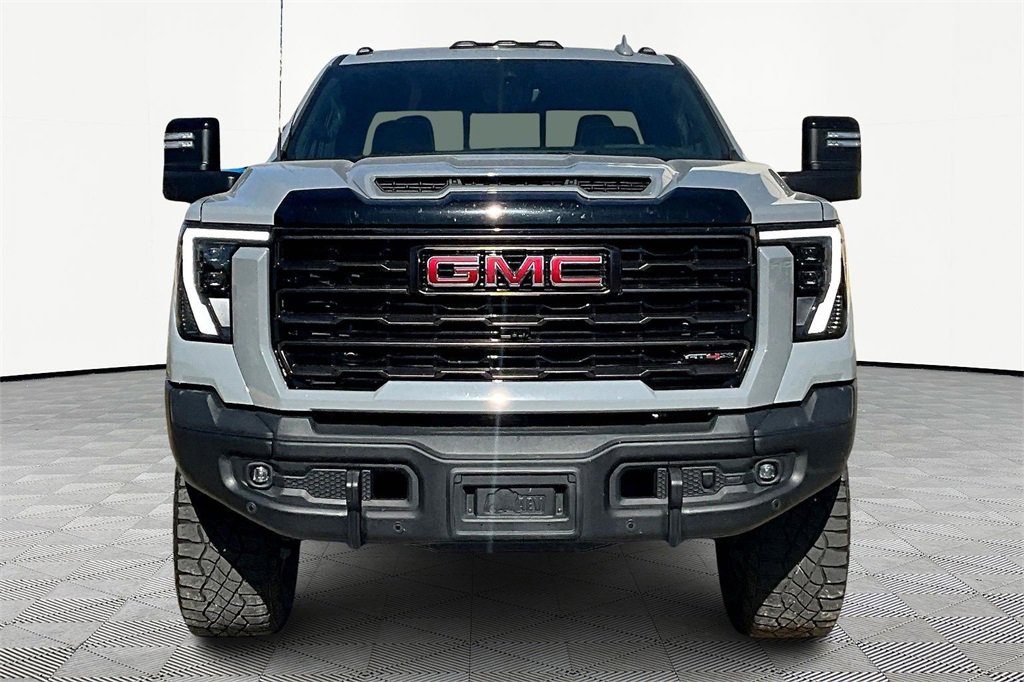 Used 2024 GMC Sierra 2500 AT4X w/ AT4X AEV Edition image 3