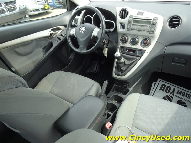 Used 2010 Toyota Matrix S FWD image 16