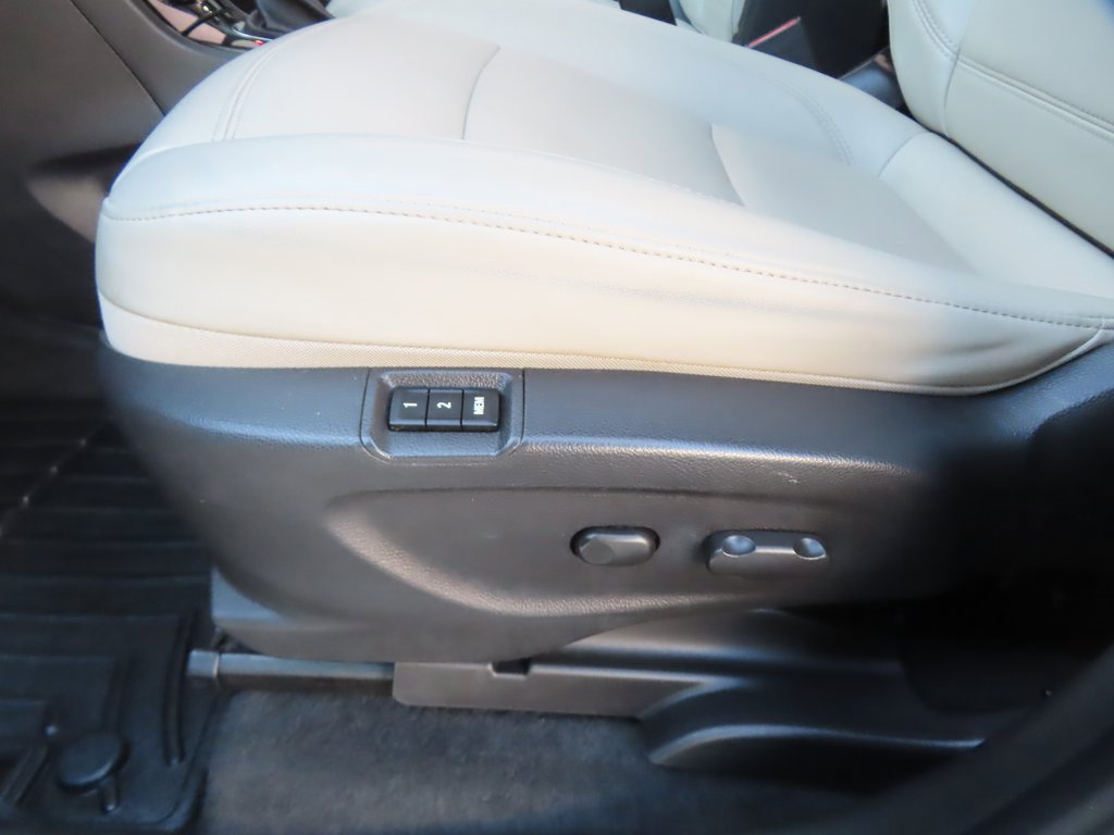 Used 2019 Buick Encore Essence w/ Safety Package II image 6