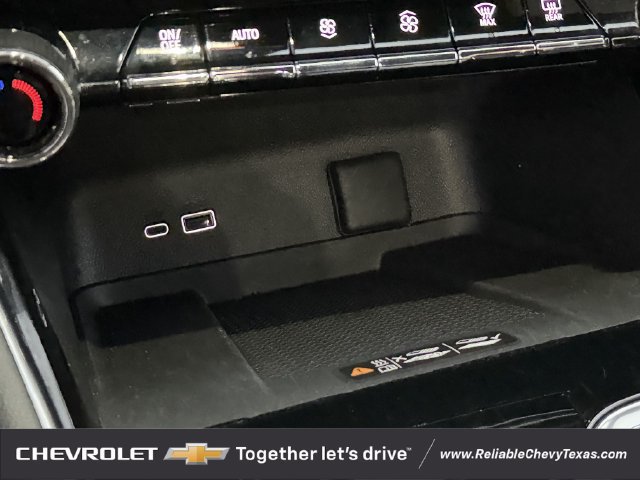Used 2026 Chevrolet Traverse LT w/ Driver Confidence Package FWD image 19