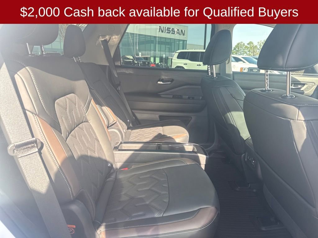 New 2026 Nissan Pathfinder Platinum image 44