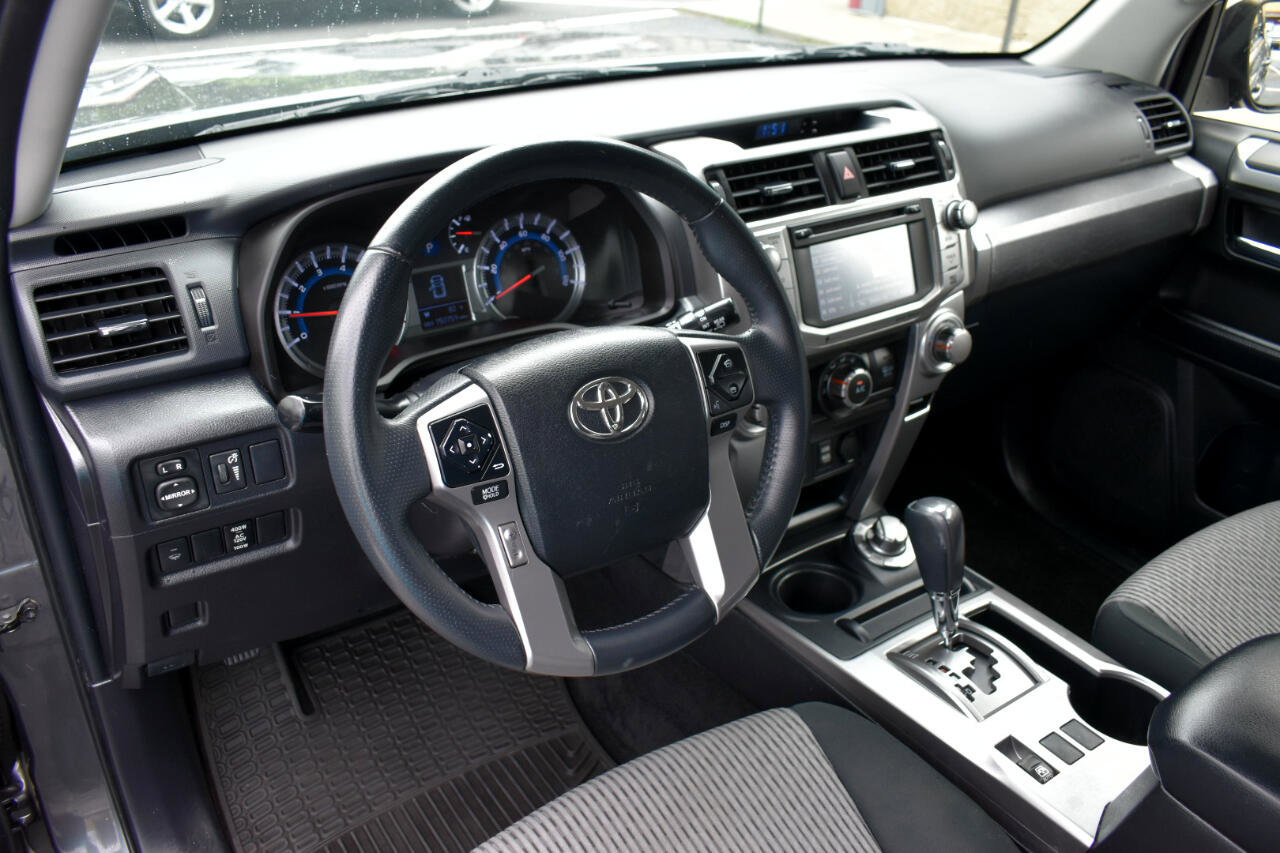 Used 2016 Toyota 4Runner SR5 image 10