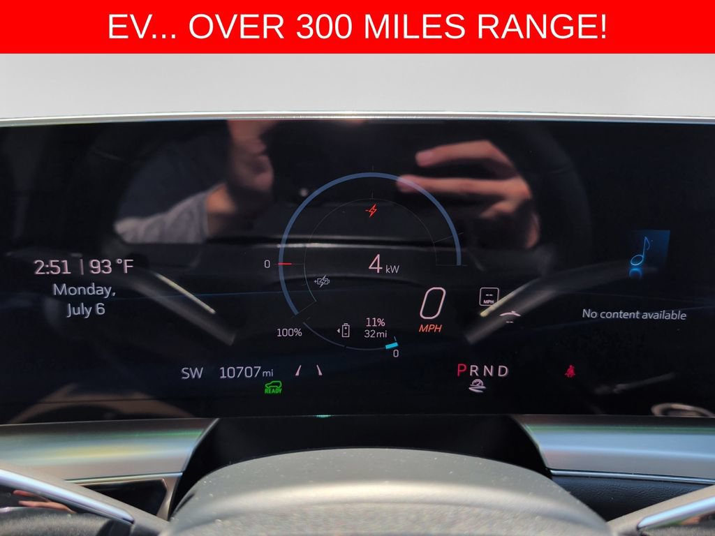 Used 2024 Cadillac Lyriq Luxury w/ LPO, Floor Liner Package AWD/4WD image 10