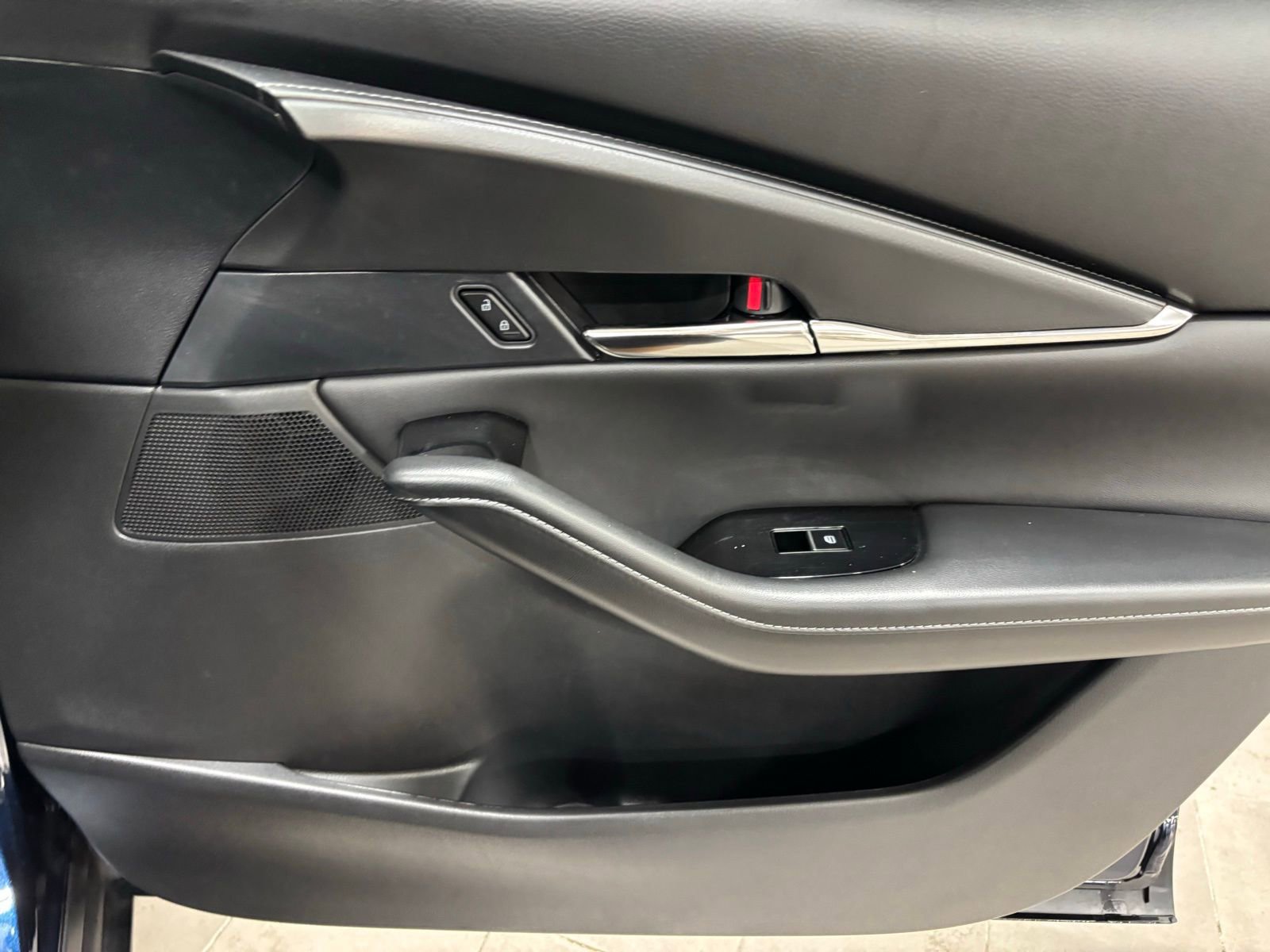 Certified 2025 MAZDA CX-30 AWD 2.5 S w/ Preferred Package image 16