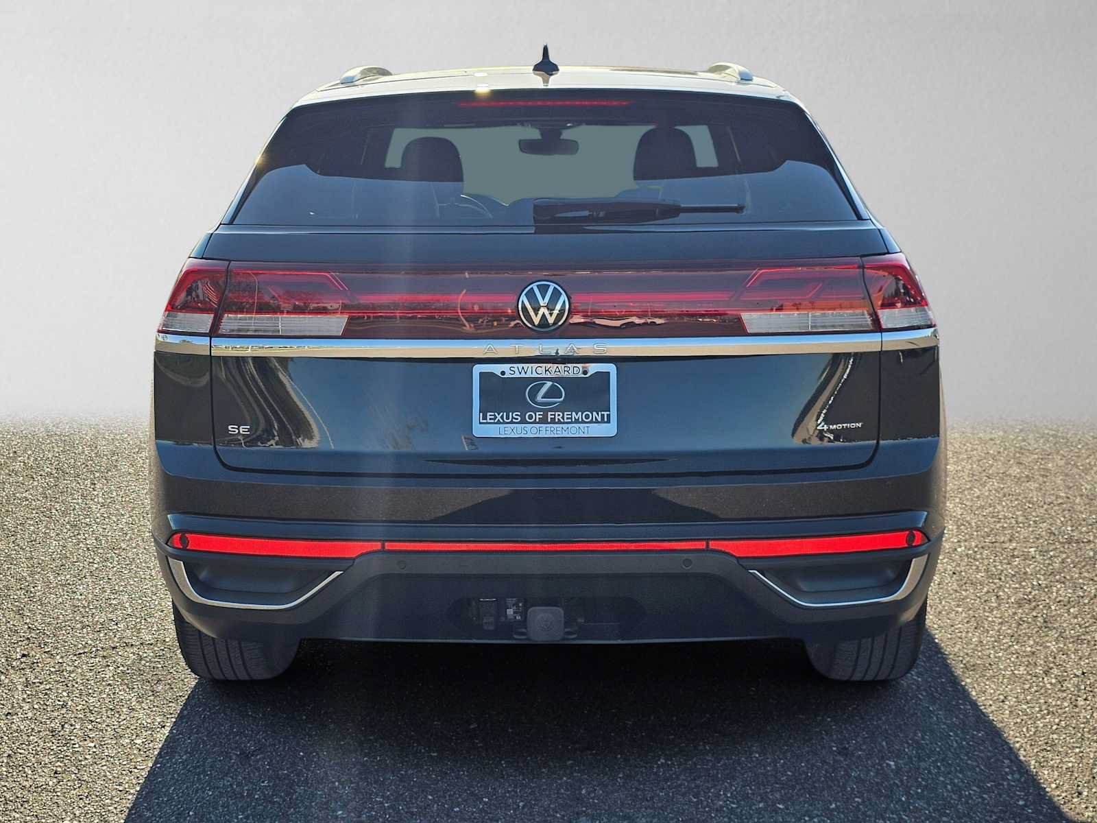 Used 2025 Volkswagen Atlas Cross Sport SE AWD/4WD image 4