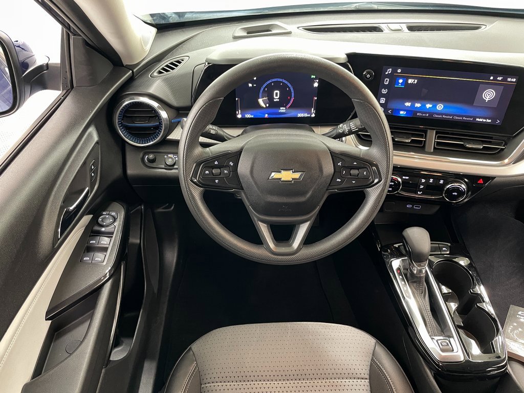 Certified 2024 Chevrolet Trax LT image 17