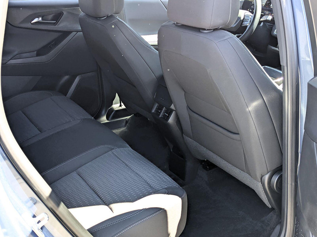 Used 2026 Chevrolet Equinox LT w/ Safety and Technology Package AWD/4WD image 19