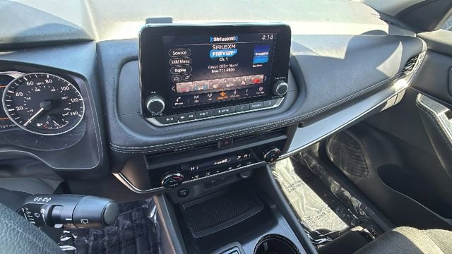Used 2024 Nissan Rogue SV AWD/4WD image 15