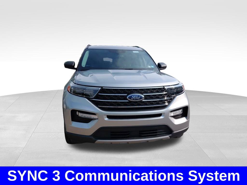 Used 2022 Ford Explorer XLT w/ Equipment Group 202A AWD/4WD image 4