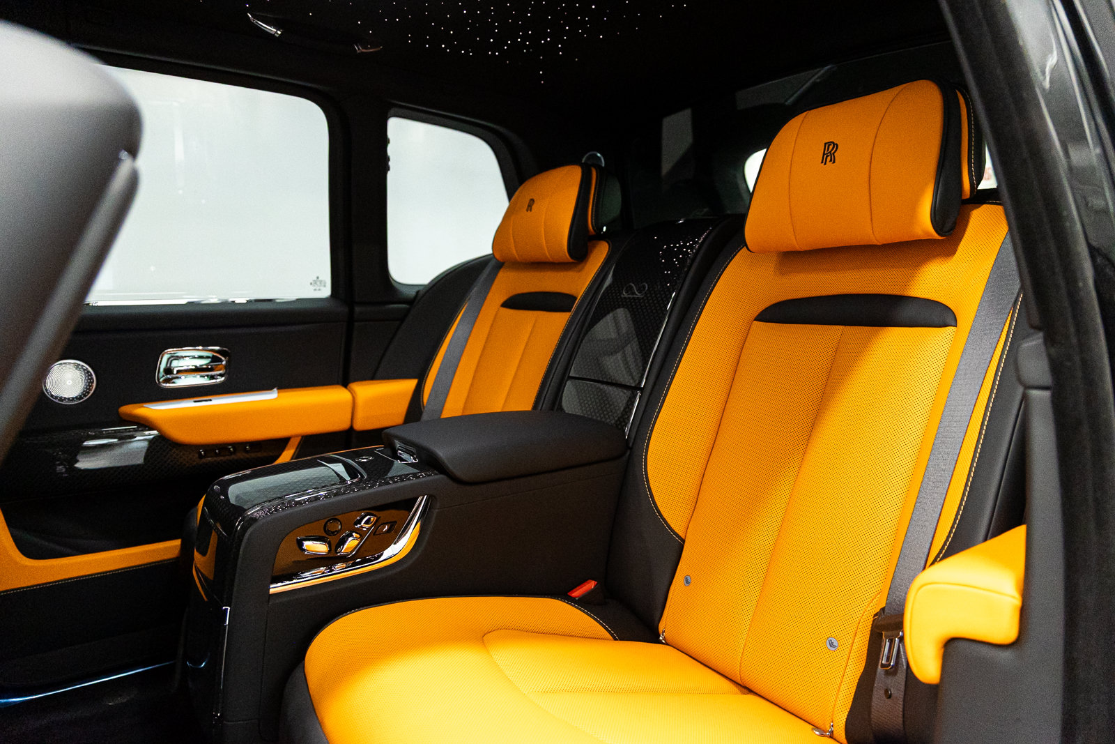 New 2027 Rolls-Royce Cullinan Black Badge AWD/4WD image 47