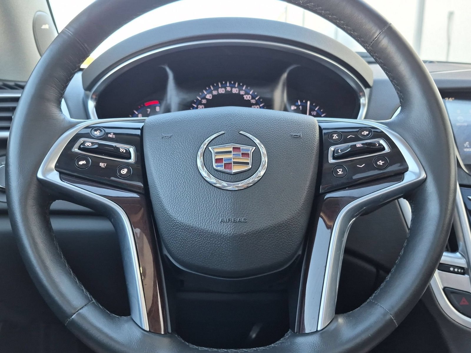Used 2015 Cadillac SRX Luxury FWD image 12