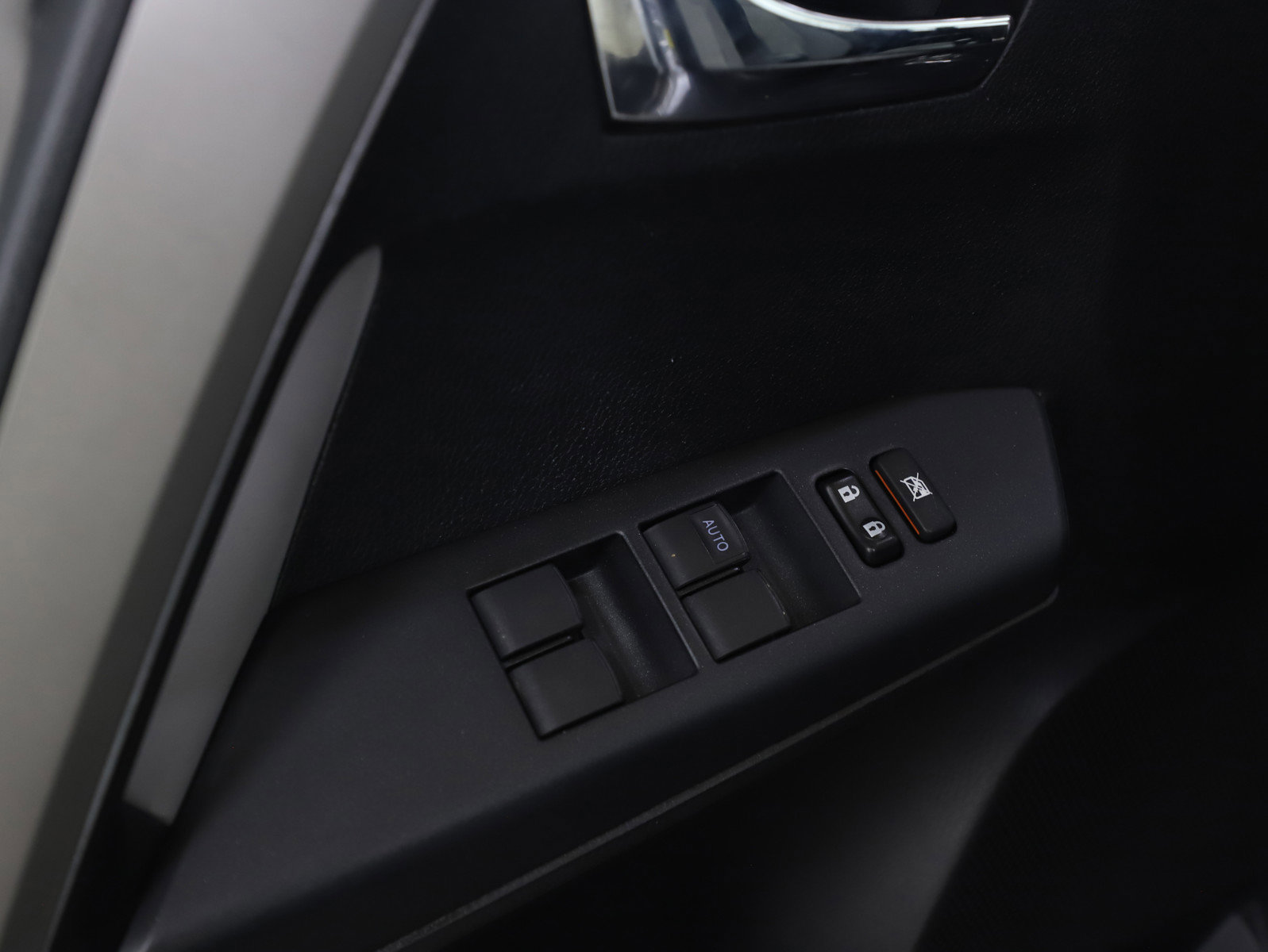 Used 2016 Toyota RAV4 XLE AWD/4WD image 20