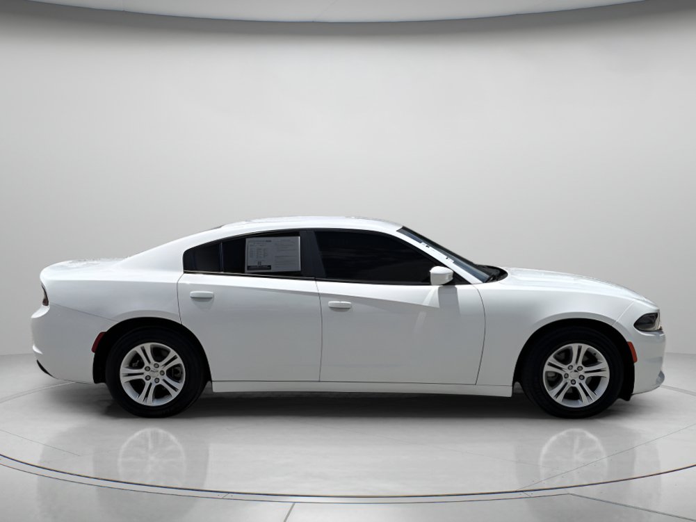 Used 2021 Dodge Charger SXT RWD image 2