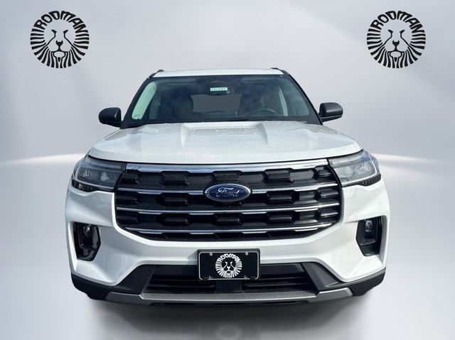 New 2026 Ford Explorer Active w/ Active Comfort Package AWD/4WD image 2
