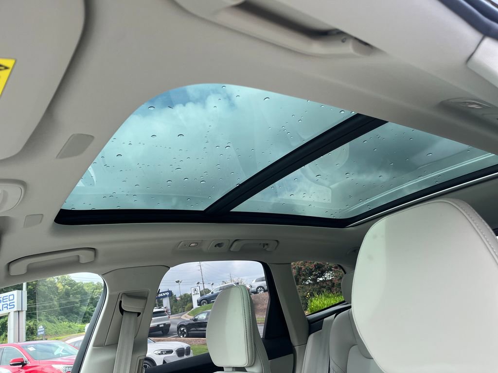 New 2026 Volvo XC60 B5 Ultra w/ Protection Package Premier image 26