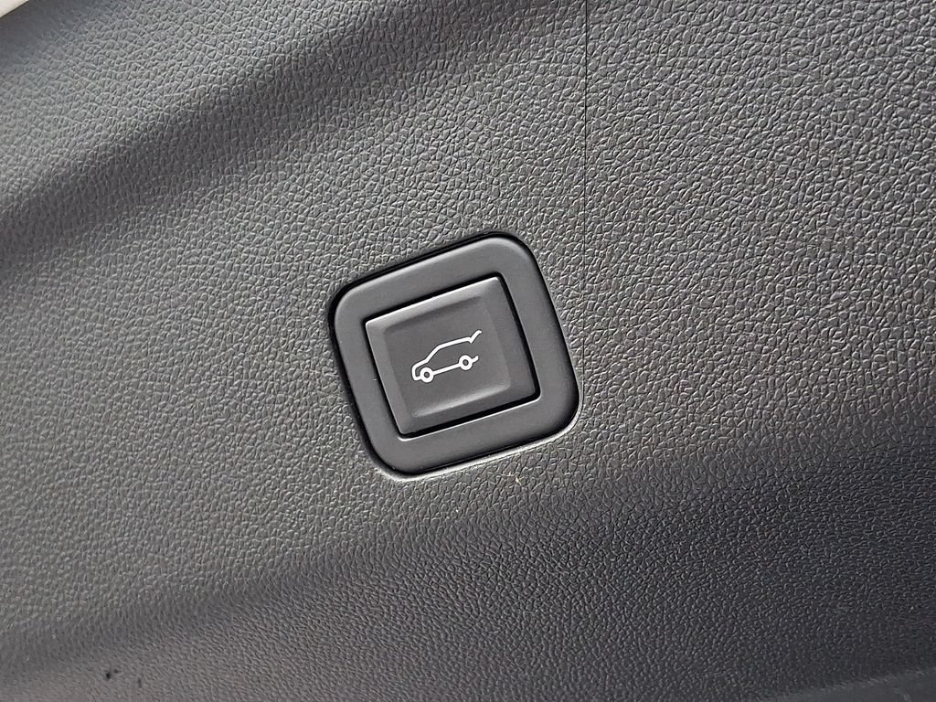 Certified 2023 GMC Yukon XL Denali Ultimate AWD/4WD image 30