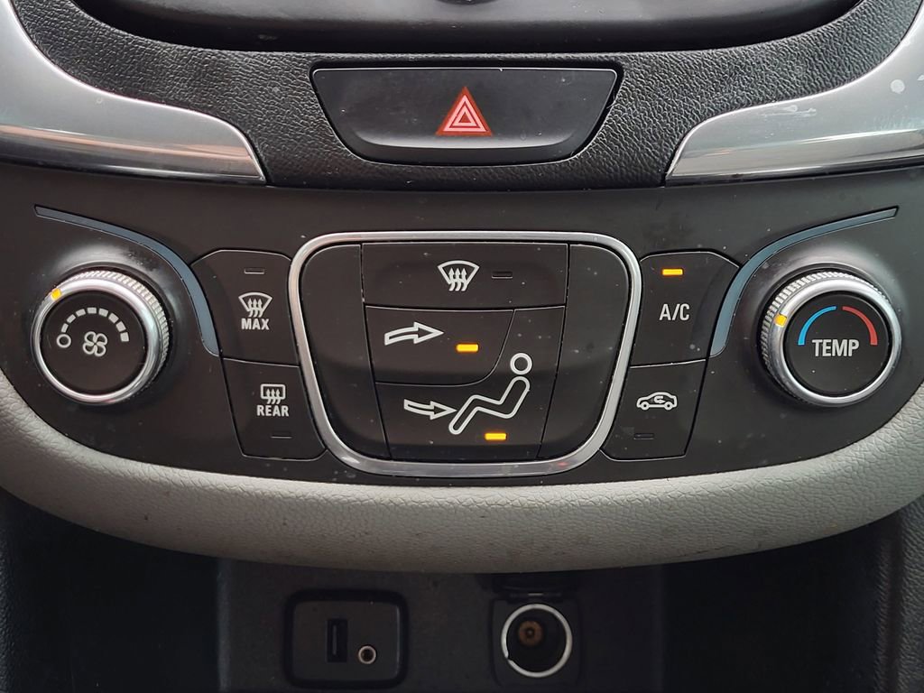 Used 2018 Chevrolet Equinox LS image 9