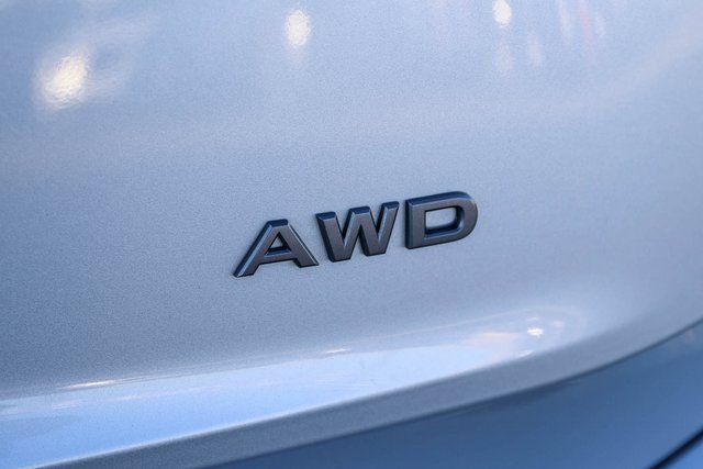 Used 2025 Nissan Rogue SV image 8