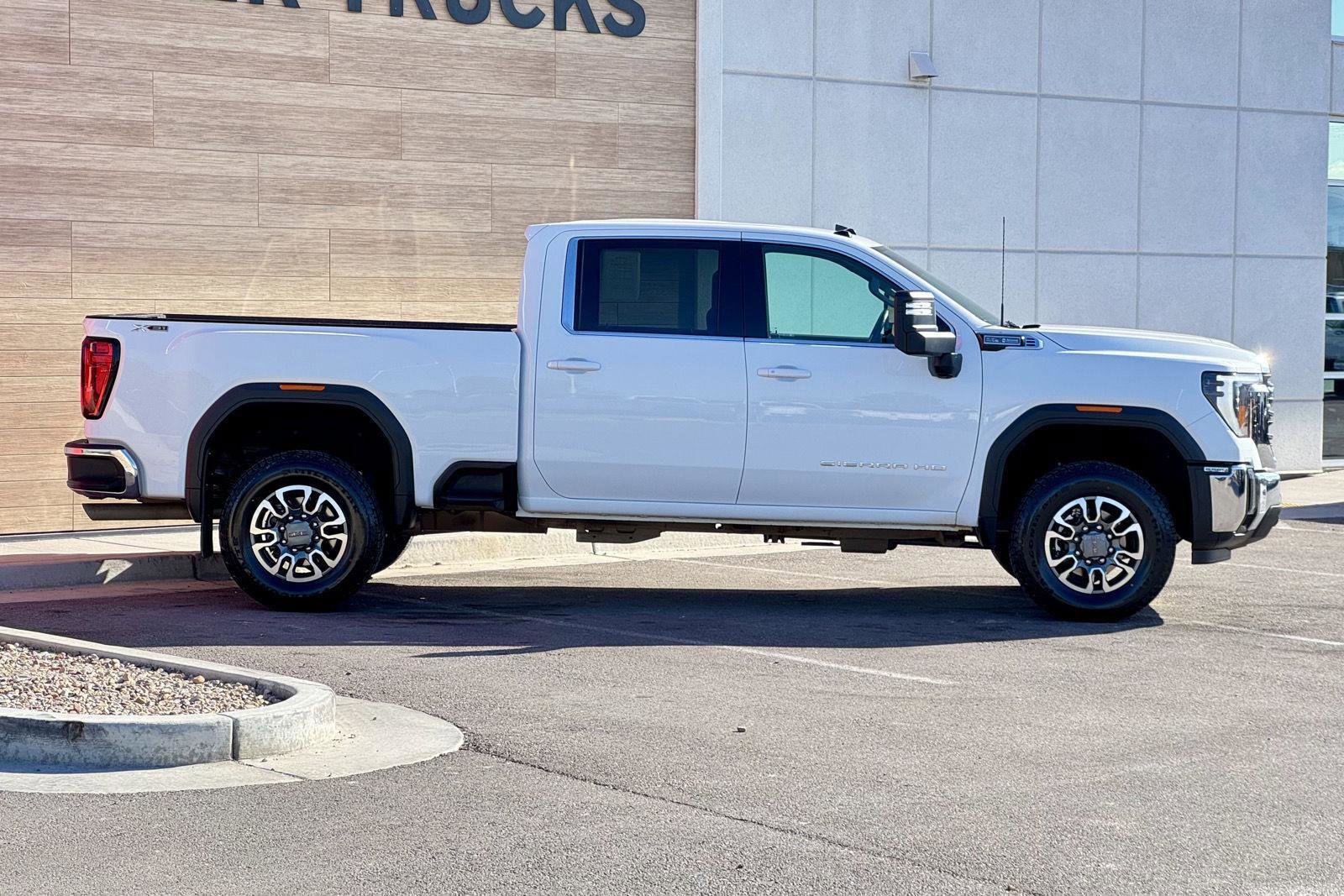 Used 2024 GMC Sierra 2500 SLE image 14