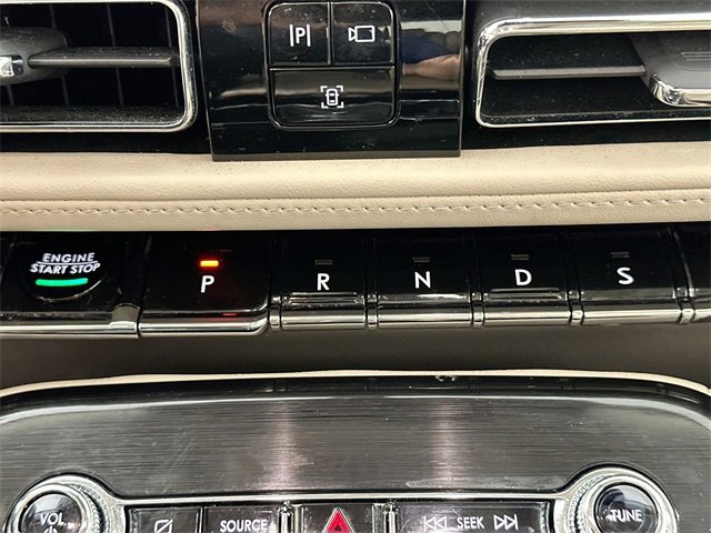 Used 2022 Lincoln Nautilus Reserve image 16