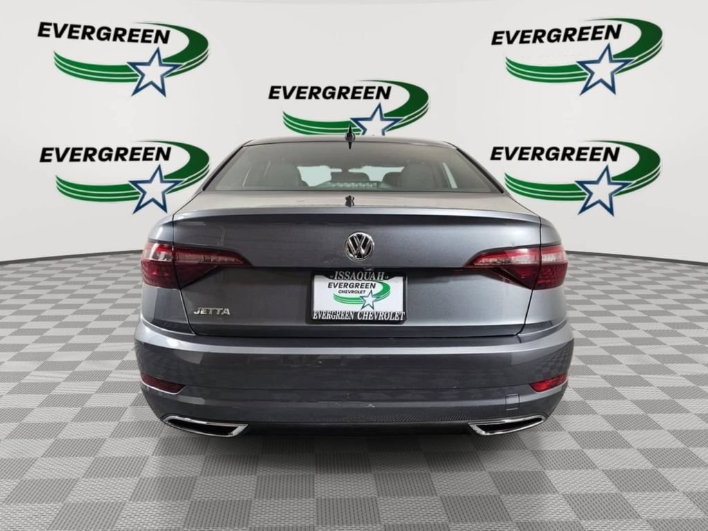 Used 2021 Volkswagen Jetta R-Line FWD image 4