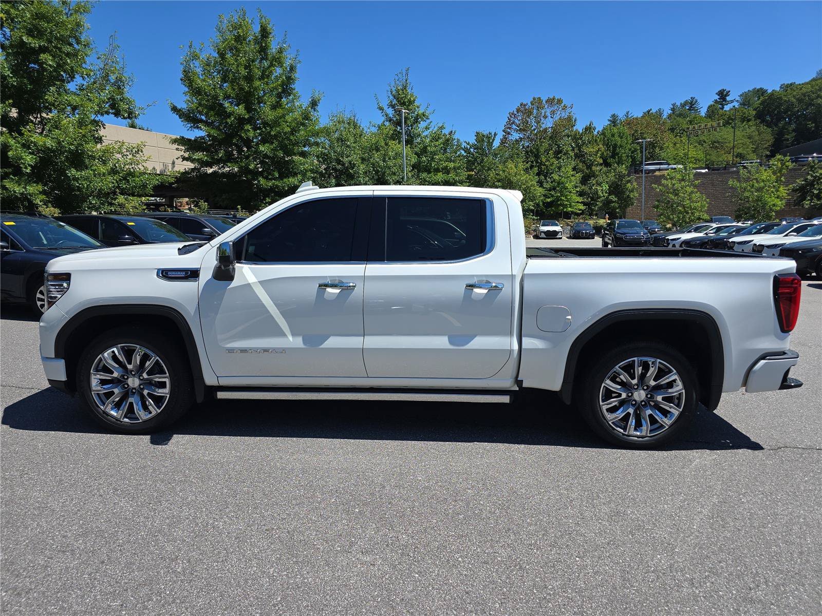 Used 2024 GMC Sierra 1500 Denali AWD/4WD image 6