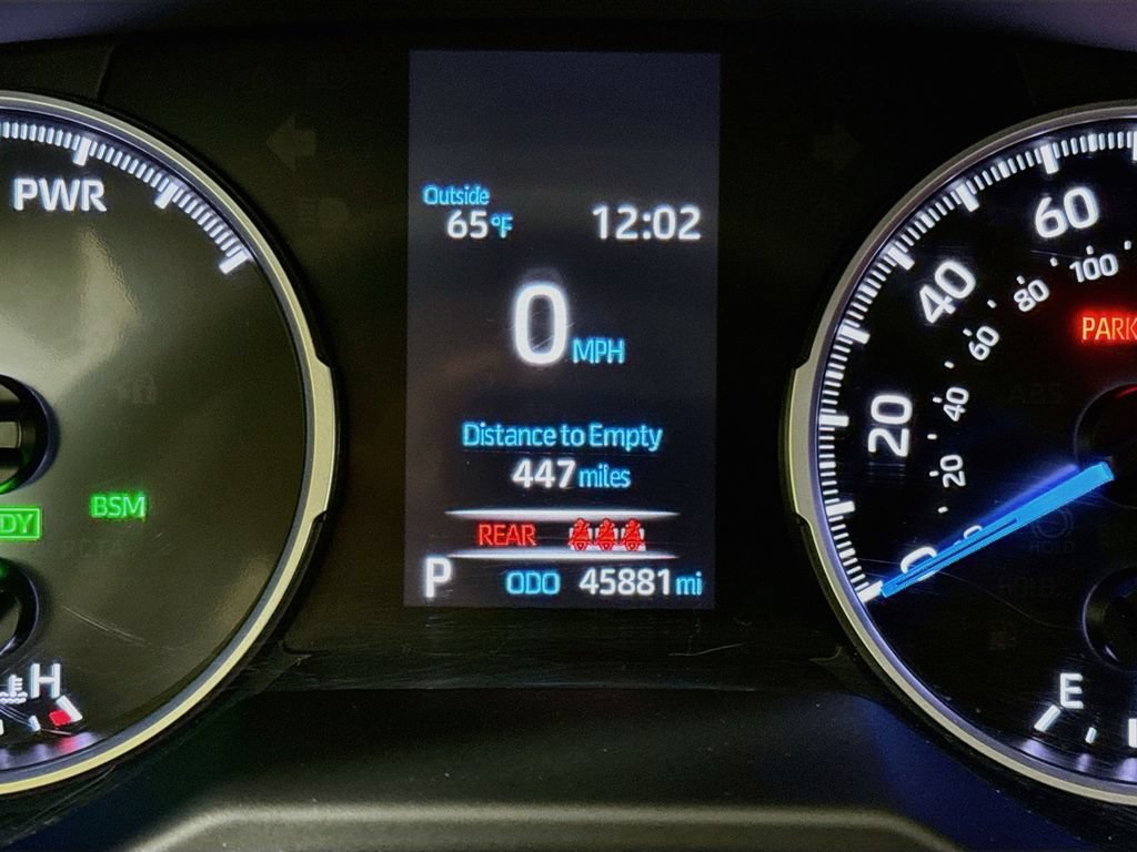 Used 2021 Toyota RAV4 XLE w/ XLE Grade Weather Package AWD/4WD image 14