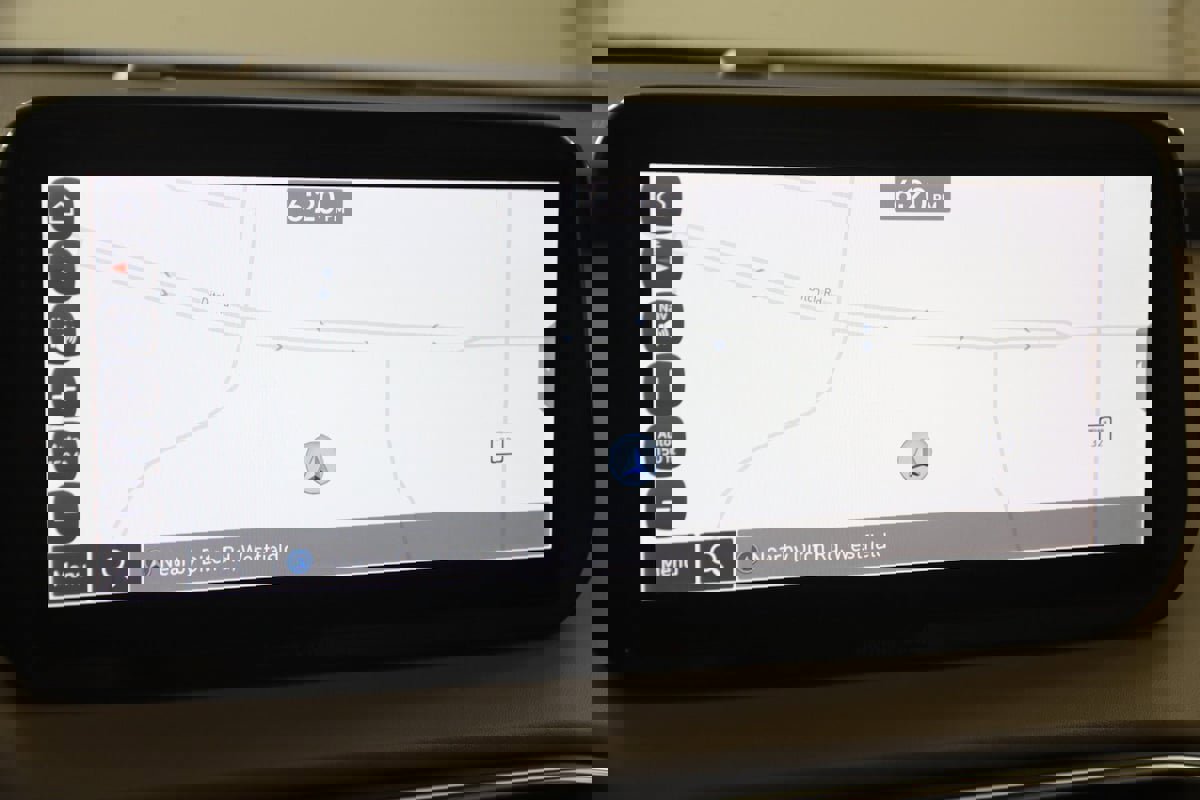 Used 2021 Hyundai Santa Fe Limited w/ Cargo Package image 9