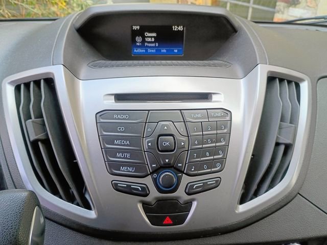 Used 2018 Ford Transit 350 XLT image 31