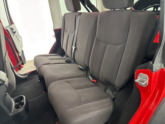 Used 2015 Jeep Wrangler Unlimited Sport w/ Dual Top Group image 20