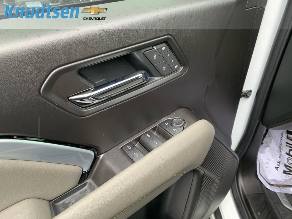 Used 2025 Chevrolet Colorado ZR2 w/ Technology Package image 19