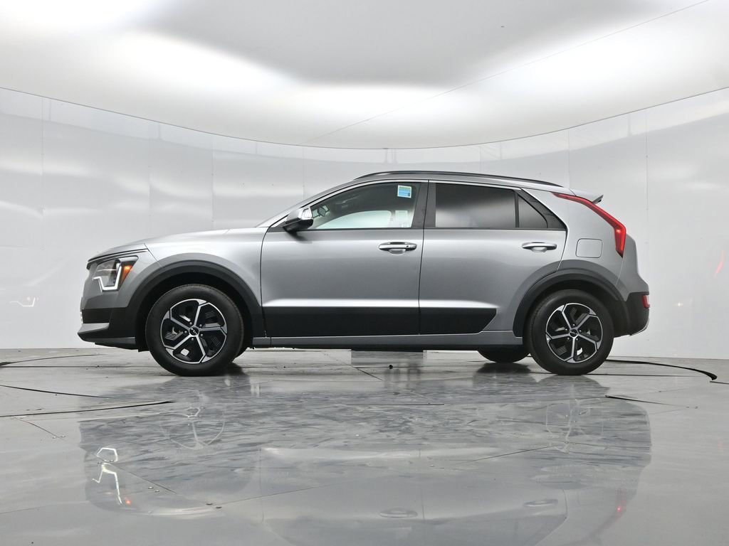 Used 2024 Kia Niro EX FWD image 6