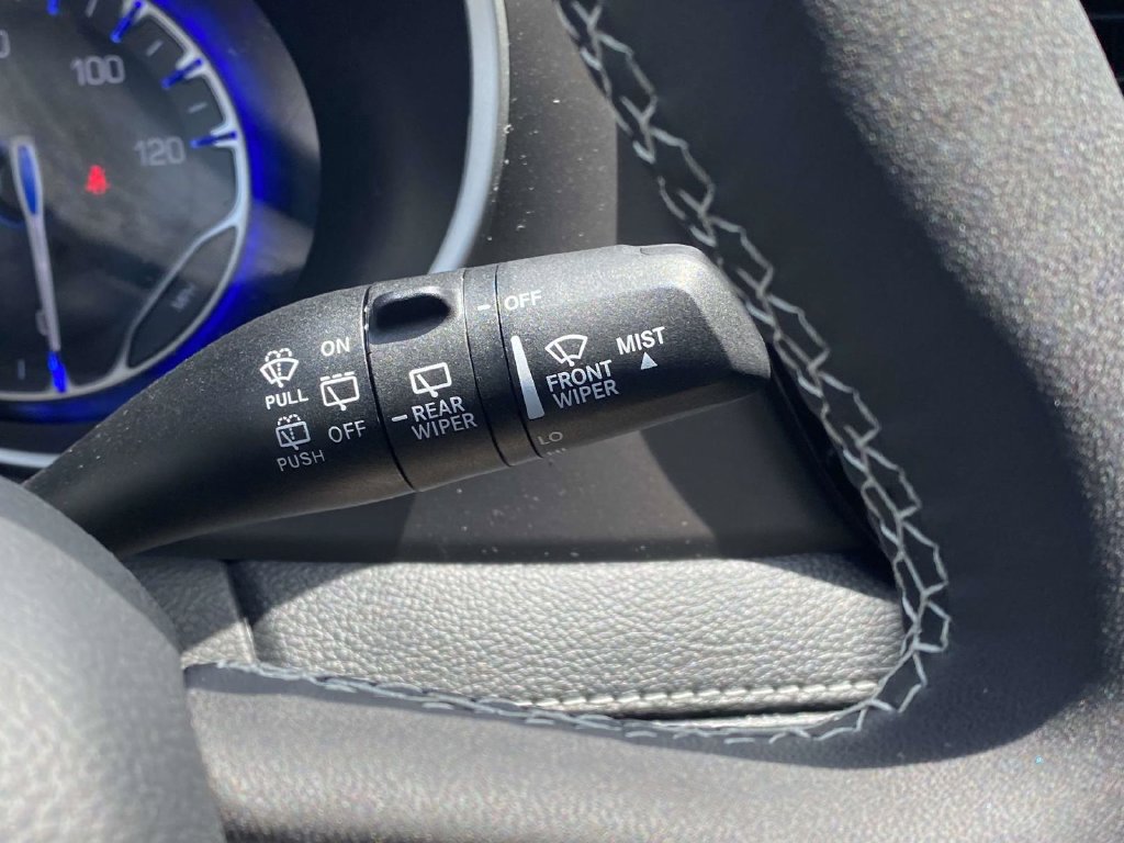 New 2027 Chrysler Pacifica Select FWD image 28