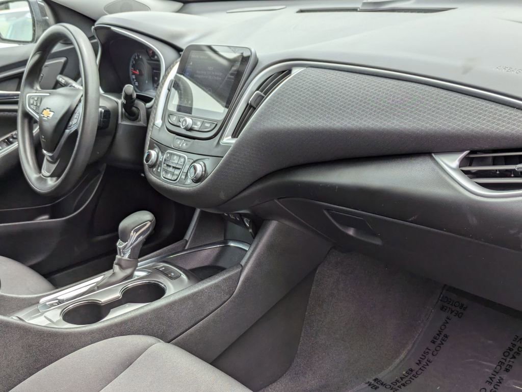 Used 2024 Chevrolet Malibu LT image 31
