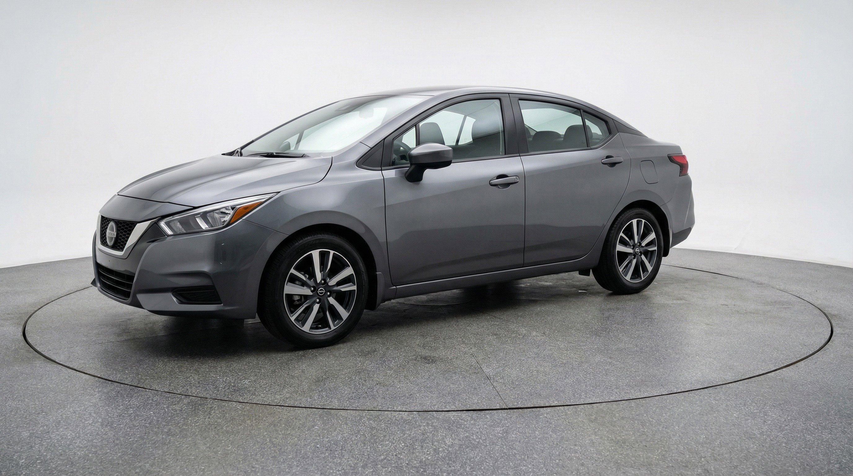 Used 2025 Nissan Versa SV FWD image 3