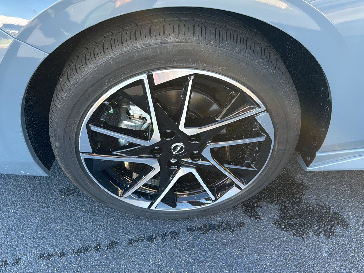 New 2025 Nissan Sentra SR w/ SR Premium Package image 33