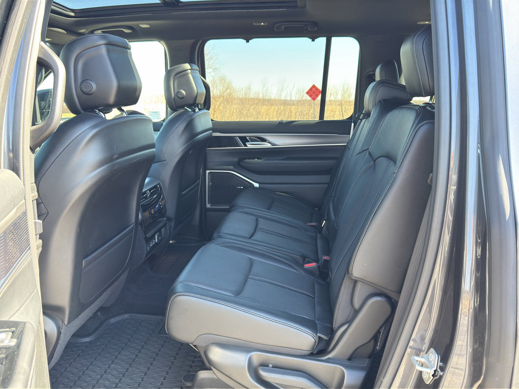 Used 2024 Jeep Wagoneer Series II w/ Convenience Group I image 41