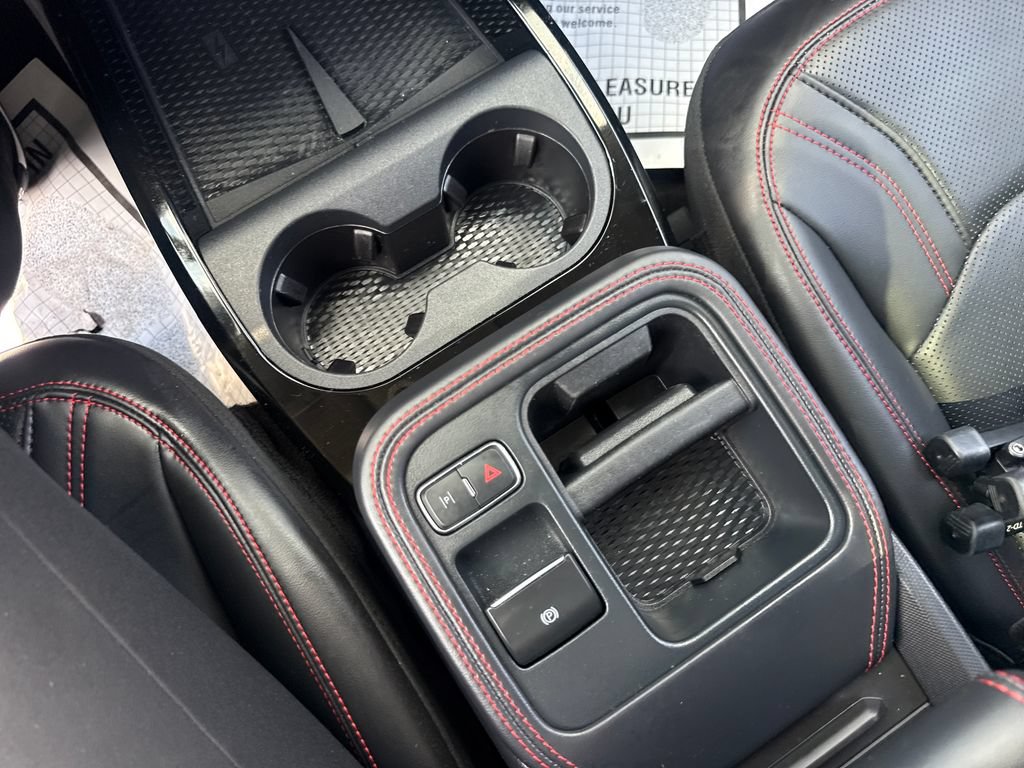 Used 2025 Ford Mustang Mach-E Premium w/ Sport Appearance Package AWD/4WD image 40