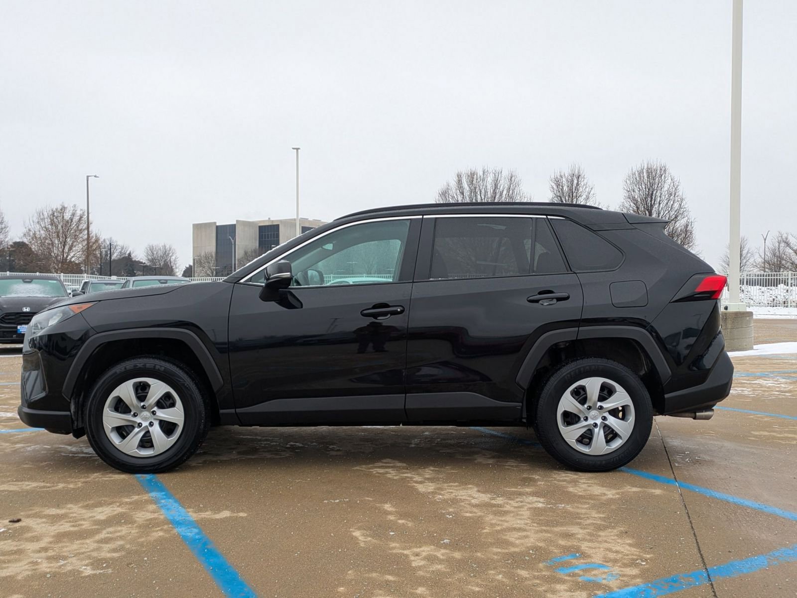 Used 2020 Toyota RAV4 LE w/ All Weather Liner Package image 9