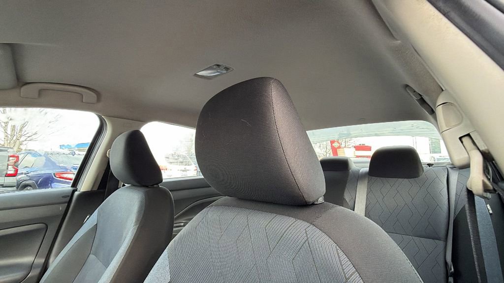 Used 2023 Nissan Versa SV image 22