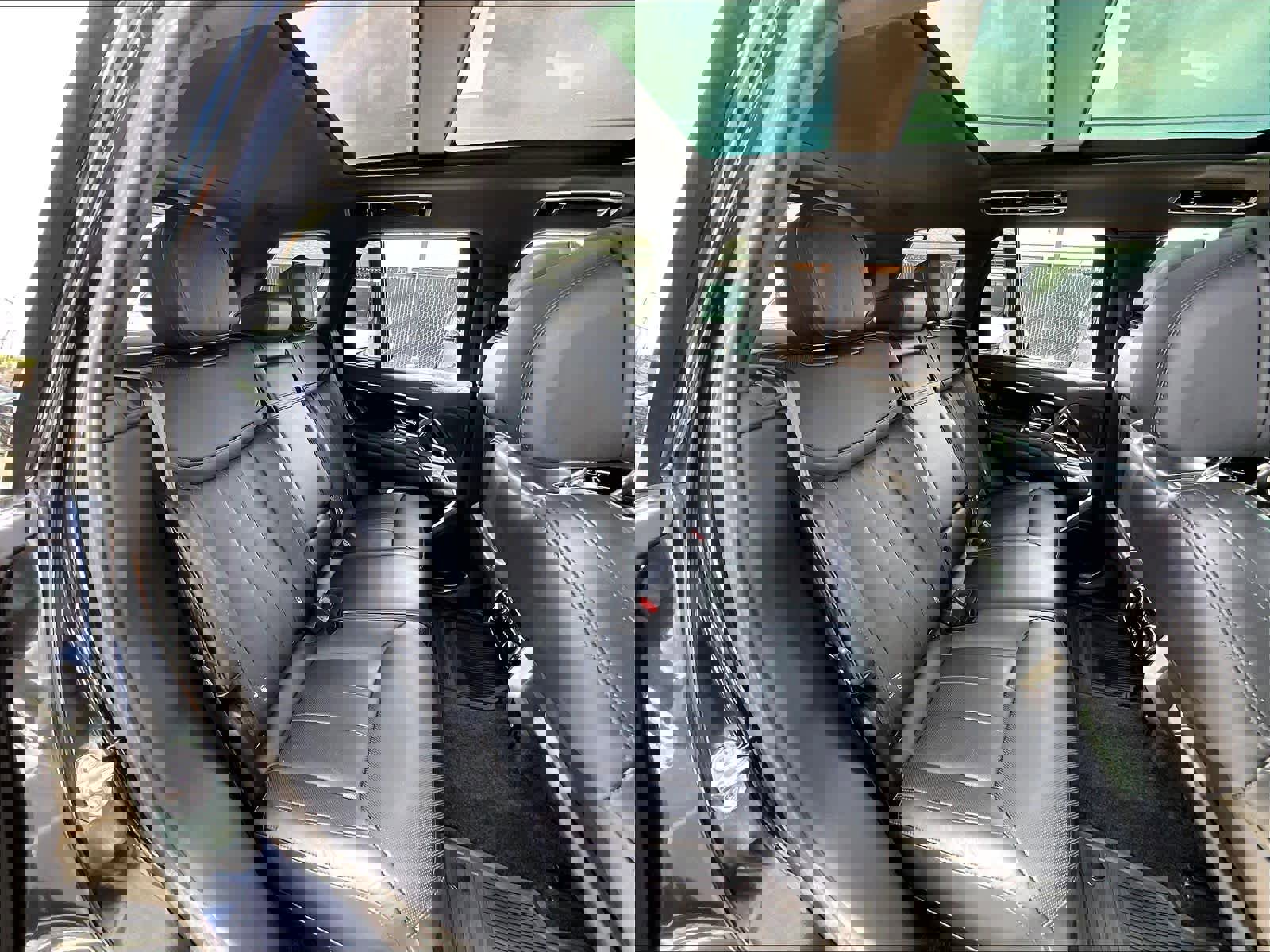 Used 2024 Land Rover Range Rover SE image 29