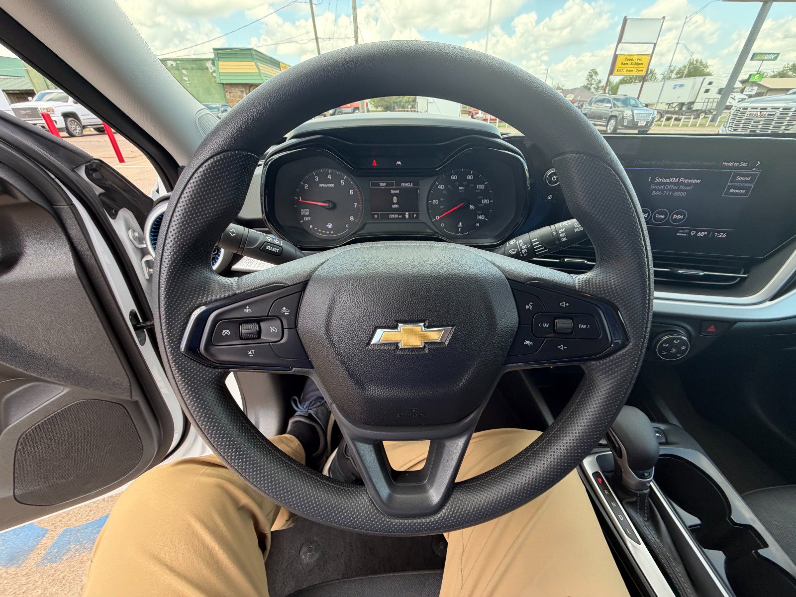 Certified 2025 Chevrolet Trax LS FWD image 35
