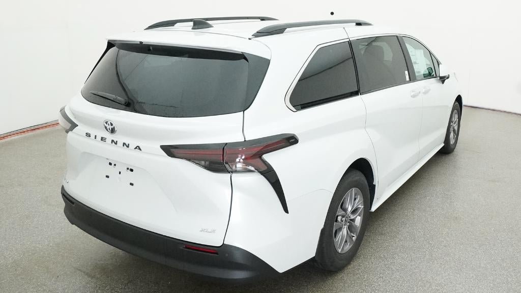 New 2026 Toyota Sienna XLE FWD image 8