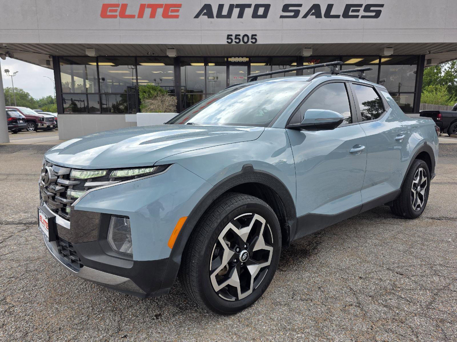Used 2023 Hyundai Santa Cruz Limited image 1