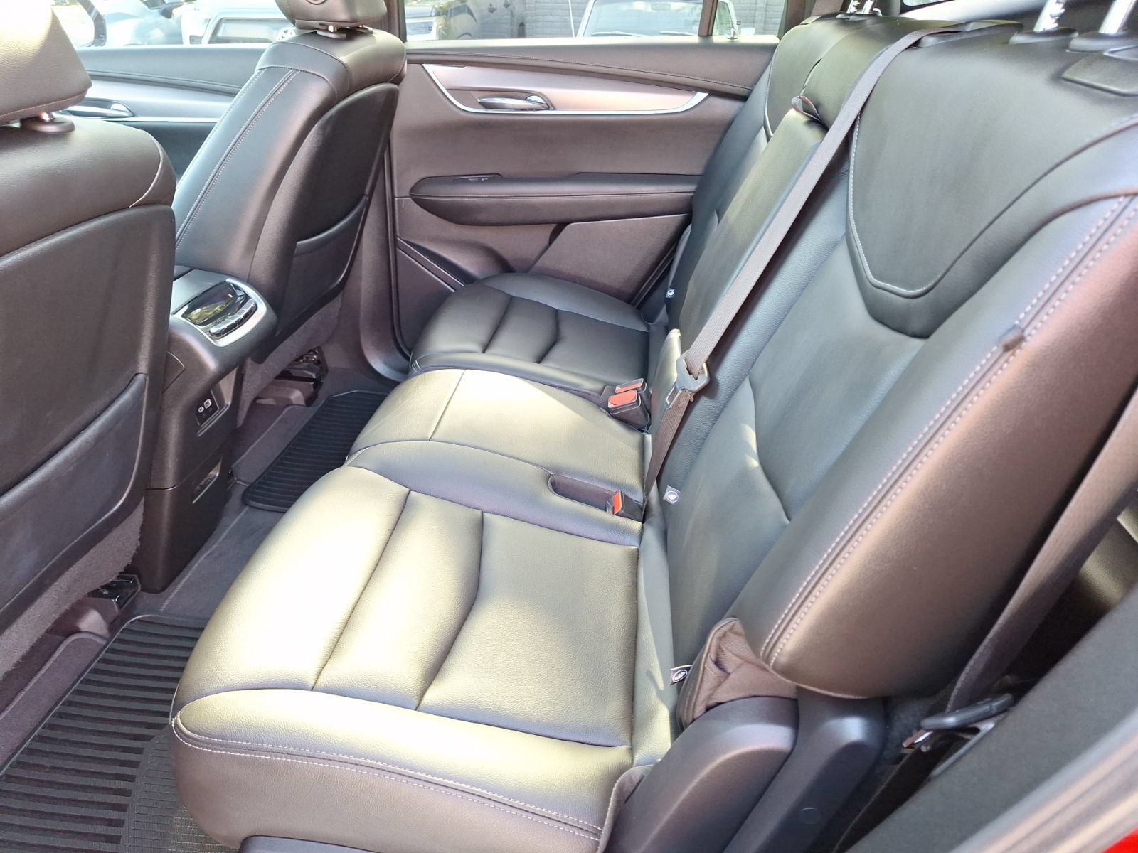 Used 2024 Cadillac XT6 Luxury FWD image 28