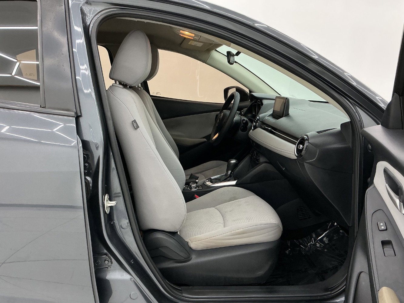 Used 2019 Toyota Yaris LE FWD image 15
