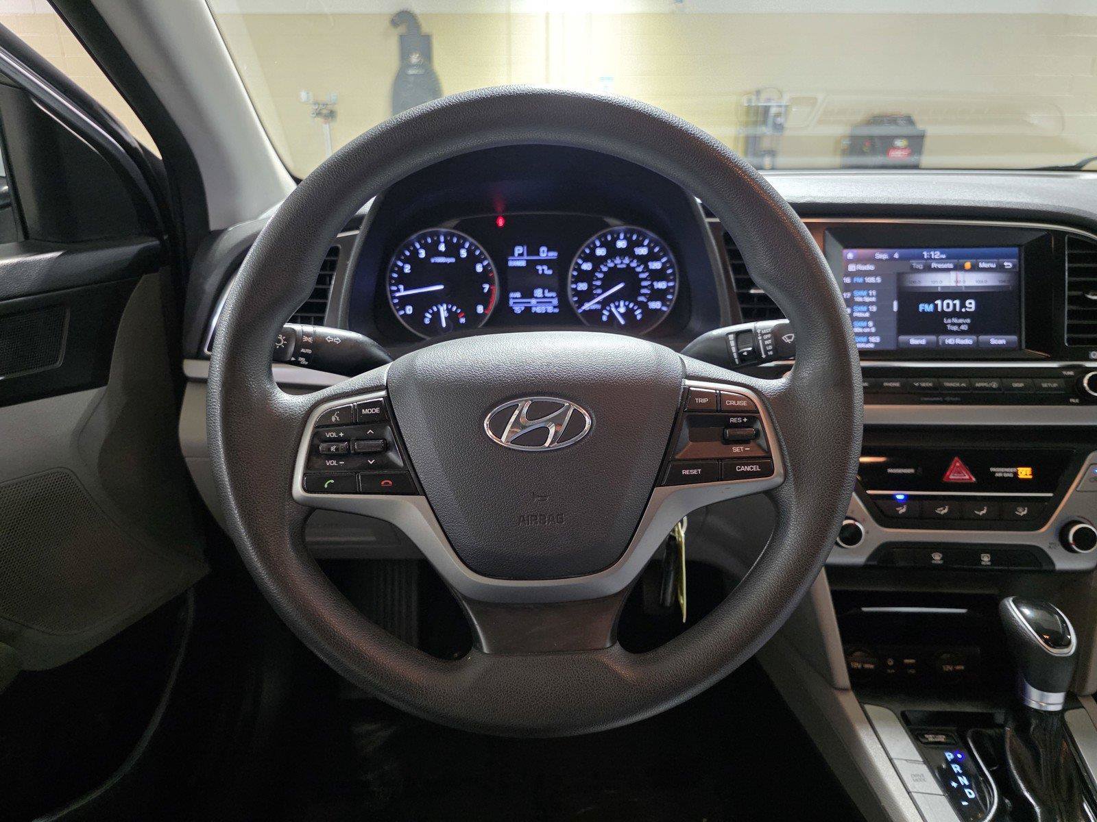 Used 2017 Hyundai Elantra SE FWD image 29
