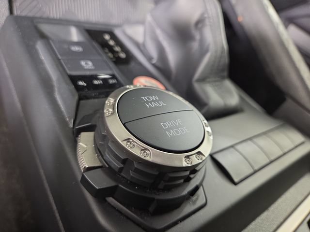 Used 2025 Toyota 4Runner SR5 AWD/4WD image 27
