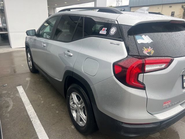 Used 2022 GMC Terrain SLE w/ Driver Convenience Package image 5